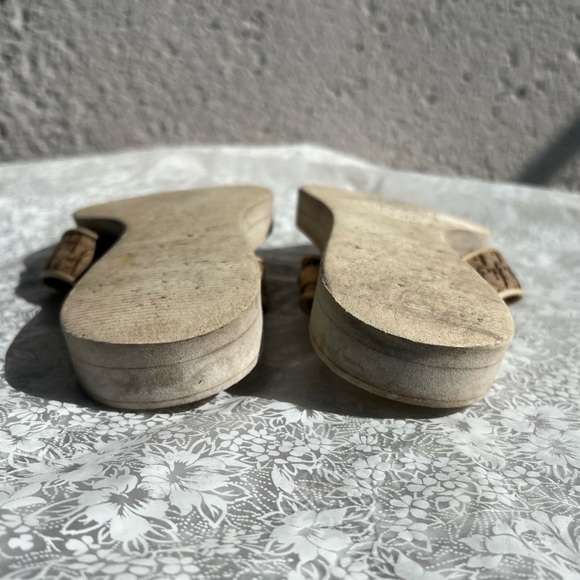 Christian Dior Beige logo slipper in  size 5(35 1/2) - Picture 9 of 10